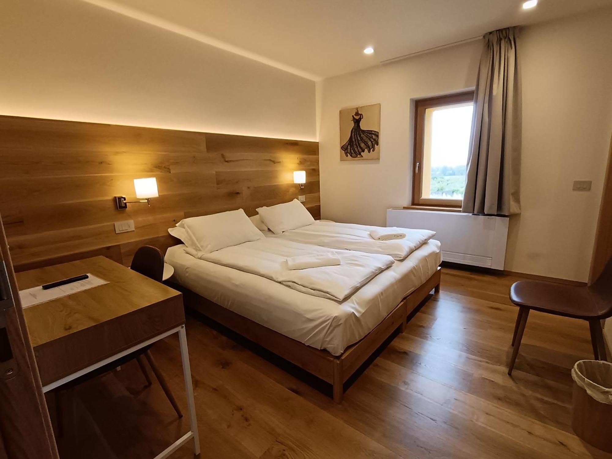 Di Modolo - Cortile Della Latteria Vakantieboerderij *